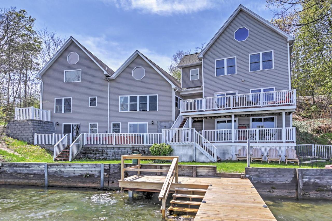Waterfront Seneca Lake House Fire Pit And Boat Dock Geneva Bagian luar foto