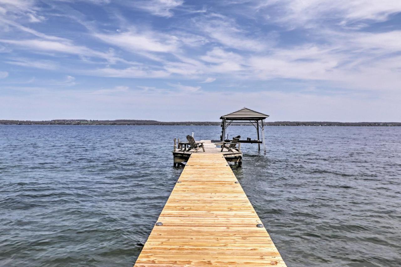 Waterfront Seneca Lake House Fire Pit And Boat Dock Geneva Bagian luar foto